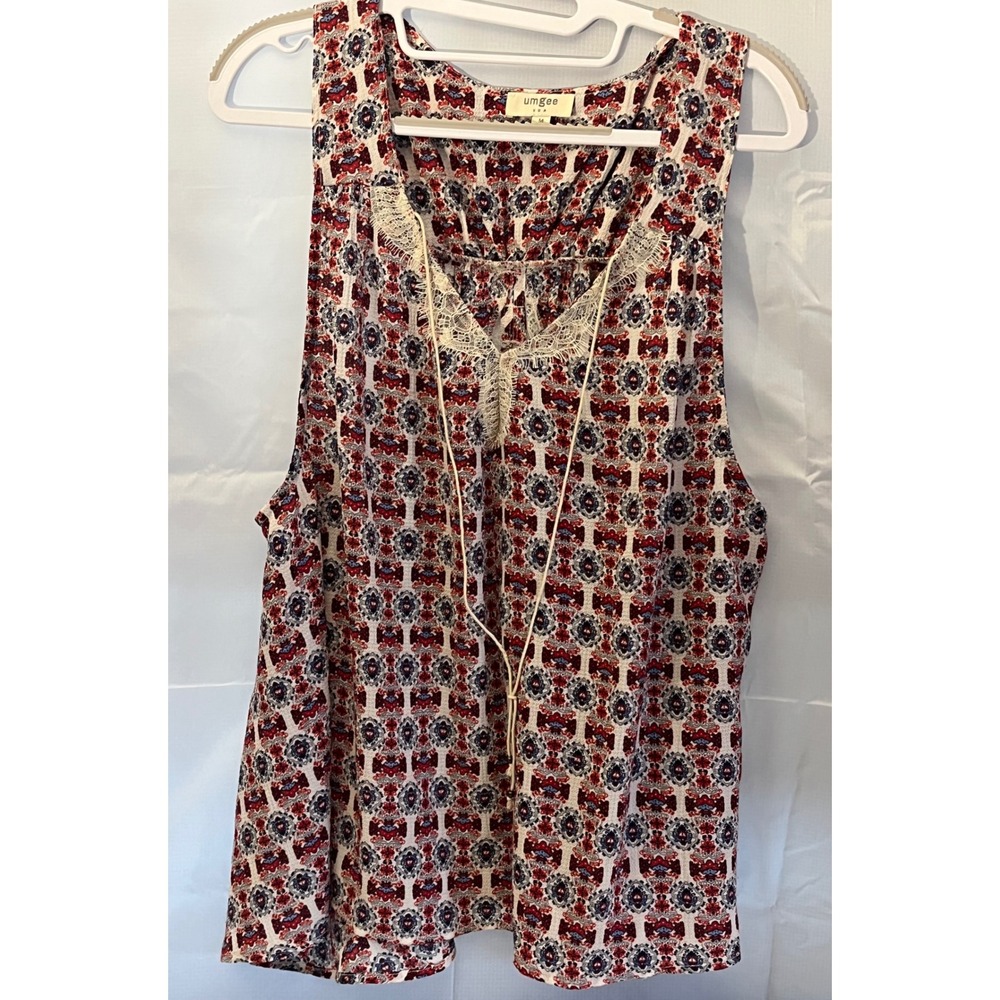 Umgee Boho Medallion Print Lace Trim Split Back Sleeveless Top Red Blue A2507 M